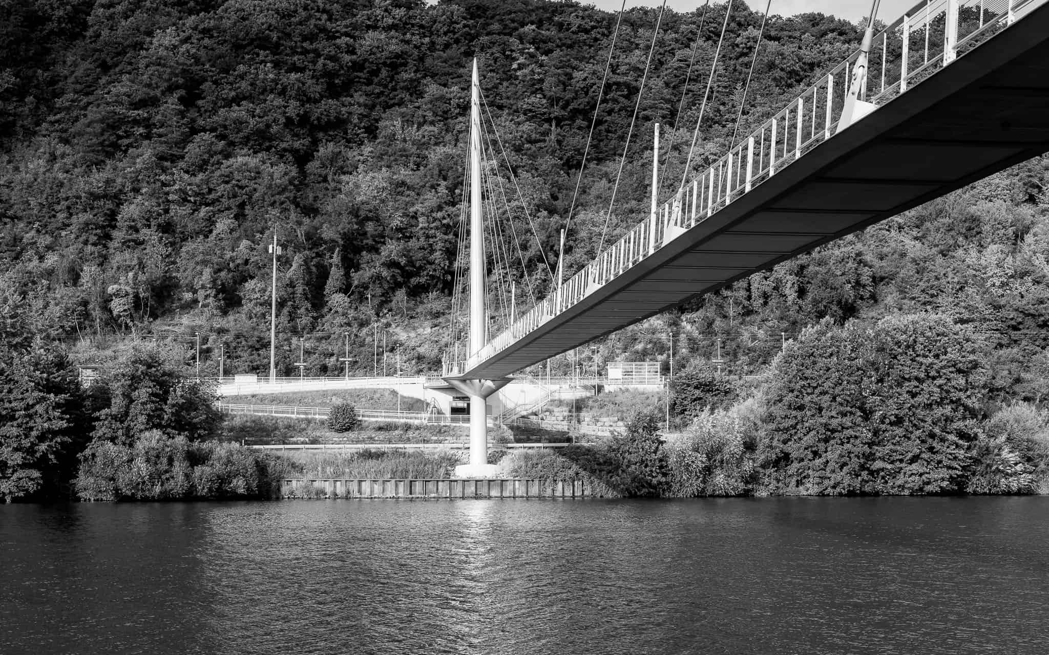 moderne Brücke, digital fotografiert